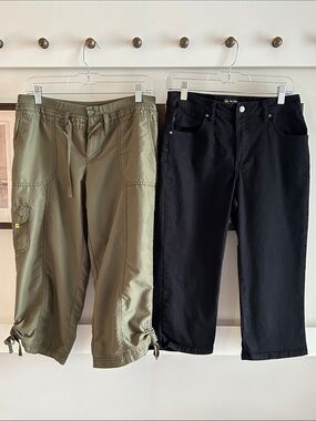 Two pairs Women’s cut off capris Green Made for life and Black Lee Relaxed Fit